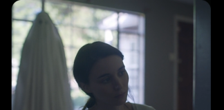 A Ghost Story (2017): Eksistensi Setelah Kematian A Ghost Story (2017): Eksistensi Setelah Kematian