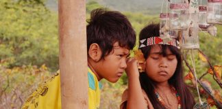 Review Film Mountain Song (2019): Terbatas Sumber Daya review film mountain song (2019)