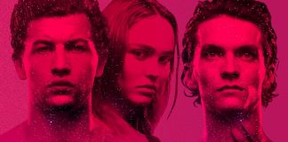 Review Film Voyagers (2021): Miniatur Kehidupan Manusia di Angkasa Review Film Voyagers (2021) - Miniatur Kehidupan Bumi di Luar Angkasa