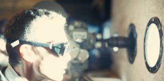 Review Film Oppenheimer (2023): Ledakan Bom Nolan Review Film Oppenheimer (2023): Ledakan Bom Nolan oleh ulasinema