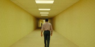 Review Film Backrooms (2026): Ekspansi Matang dari Sineas Pendatang Review Film Backrooms (2026): Ekspansi Matang dari Sineas Pendatang oleh ulasinema